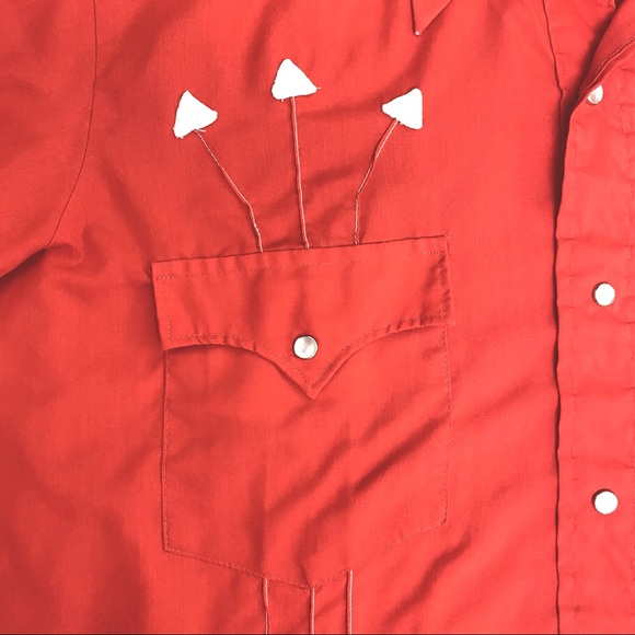 Karman Vintage 80s Red Western Shirt, Embroidered Arrows. Size Medium. - Picture 11 of 13